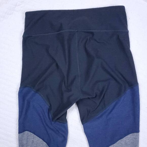 Outdoor Voices Womens 7/8 Springs Colorblock Leggings Charcoal/Navy/Graphite| M - Picture 12 of 13